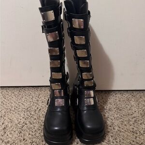 ROMWE Black Knee-High Platform Boots with Silver Plates